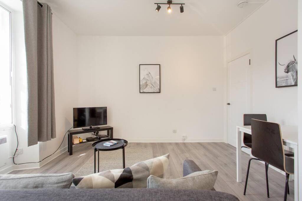 Modern & Bright 1 Bed For 4 Close To City Centre! 에든버러 외부 사진